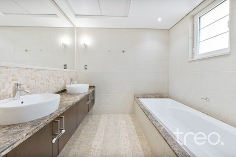 Villa de 3 chambres à Legacy, UAE No. 186629 23
