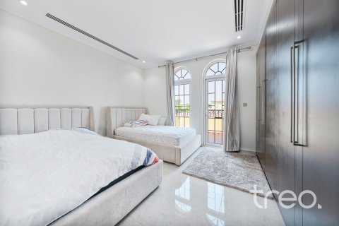 Villa de 3 chambres à Legacy, UAE No. 186629 17