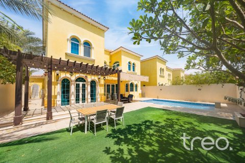 Villa de 3 chambres à Legacy, UAE No. 186629 3