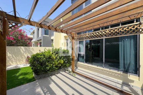 Townhouse de 4 dormitorios en Dubai Hills Estate, UAE No. 89786 2