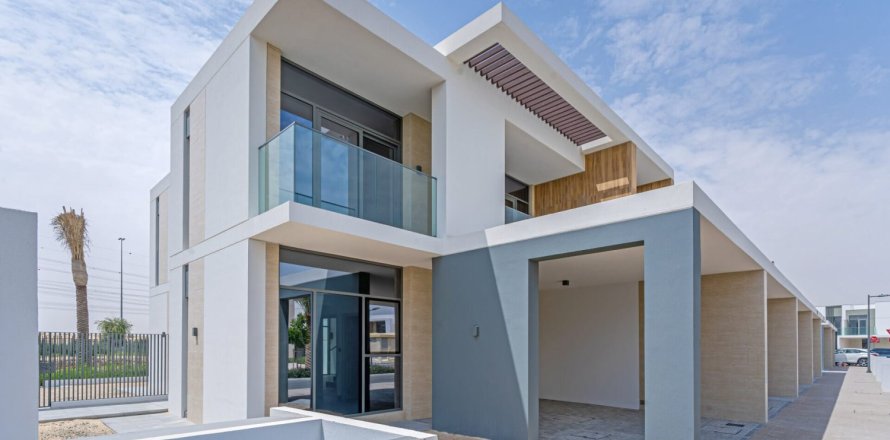 4 bedrooms Villa in Ruba, UAE No. 149092