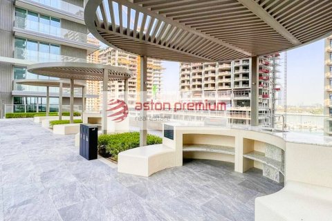 Apartment de 2 dormitorios en EMAAR Beachfront, UAE No. 149095 13