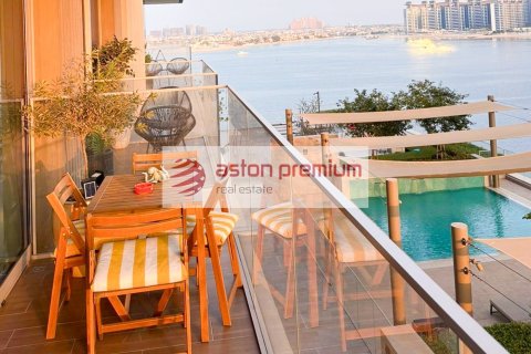 Apartment de 2 dormitorios en EMAAR Beachfront, UAE No. 149095 3