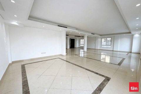 Villa de 6 dormitorios en Dubai, UAE No. 161554 3