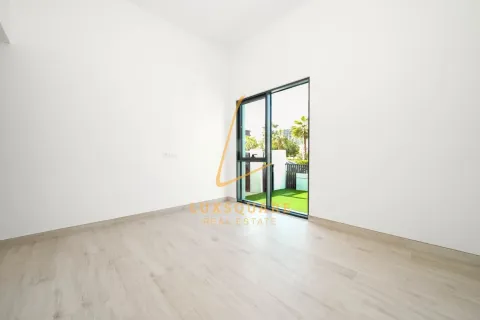 Villa de 5 dormitorios en Murooj Al Furjan, UAE No. 150285 4