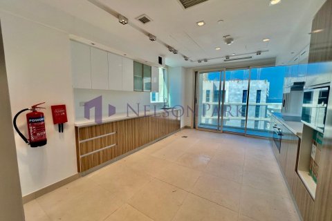 4 bedrooms Duplex in Doha, Qatar No. 58286 3