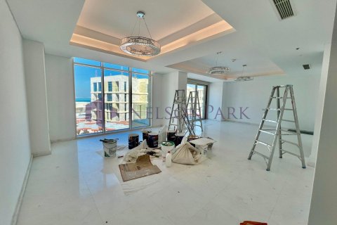 4 bedrooms Duplex in Doha, Qatar No. 58286 5