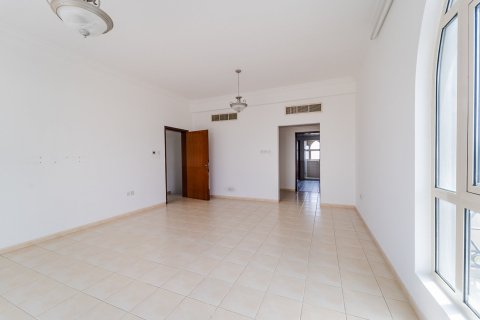 Villa de 4 dormitorios en Jumeirah Islands, UAE No. 183220 5