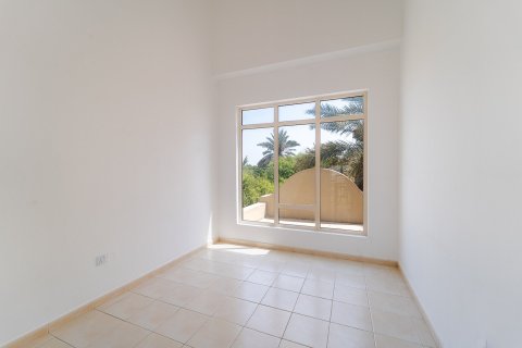 Villa de 4 dormitorios en Jumeirah Islands, UAE No. 183220 13
