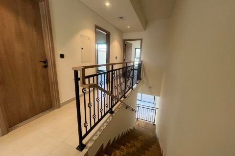 Townhouse de 4 dormitorios en Golf City, UAE No. 183218 14