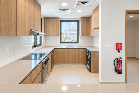 Townhouse de 3 chambres à Khalifa City, UAE No. 208894 9