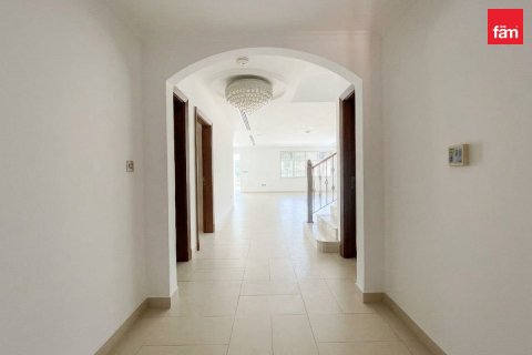 Вилла с 4 спальнями в Jumeirah Park, ОАЭ №207705 14