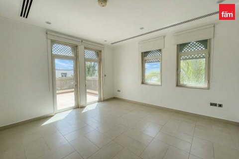 Вилла с 4 спальнями в Jumeirah Park, ОАЭ №207705 13