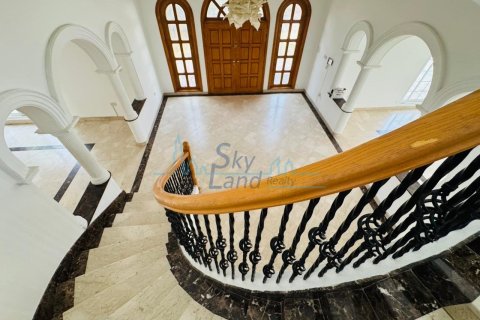 Villa de 5 dormitorios  No. 106971 14