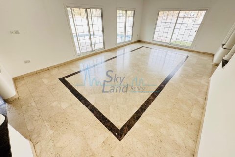 Villa de 5 dormitorios  No. 106971 13