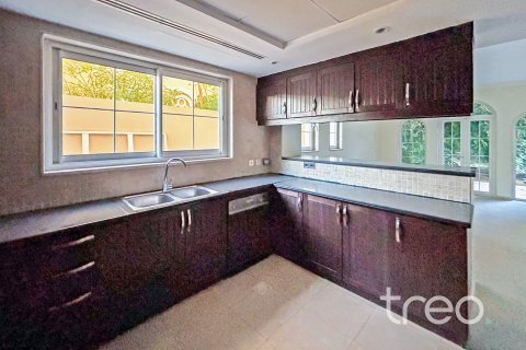 3 bedrooms Villa in Legacy, UAE No. 173916 10