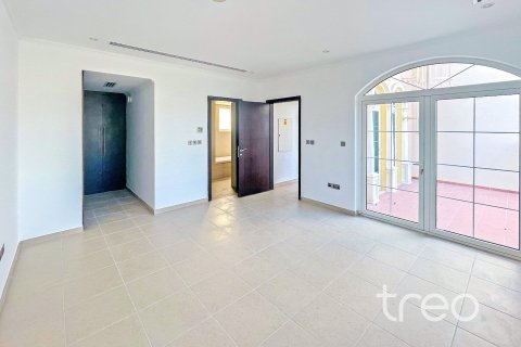 3 bedrooms Villa in Legacy, UAE No. 173916 18