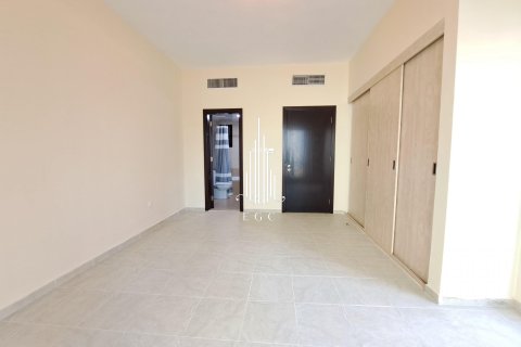 Villa de 4 chambres à Al Khalidiya, UAE No. 19427 12