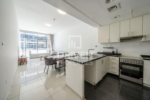 Квартира с 2 спальнями в DAMAC Hills (Akoya by DAMAC), ОАЭ №190483 3