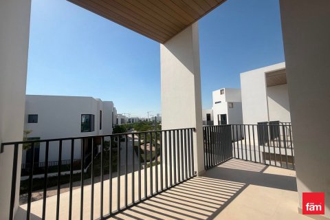 Villa de 3 dormitorios en Dubai, UAE No. 162615 6