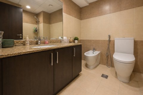 2 bedrooms Apartment in Business Bay, UAE No. 195007 14