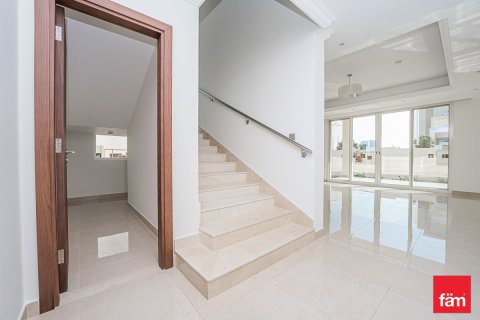 5 bedrooms Villa No. 131199 10