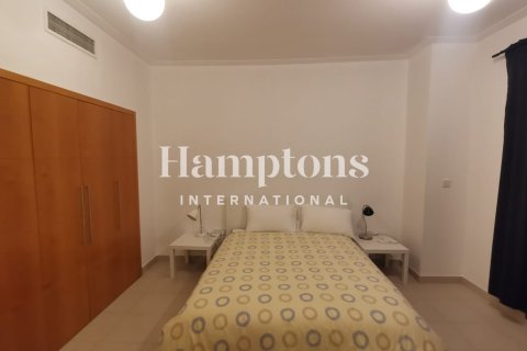 Apartment de 1 dormitorio en The Address Dubai Marina, UAE No. 160208