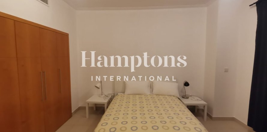 Apartment de 1 dormitorio en The Address Dubai Marina, UAE No. 160208