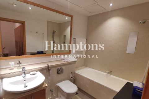 Apartment de 1 dormitorio en The Address Dubai Marina, UAE No. 160208 5