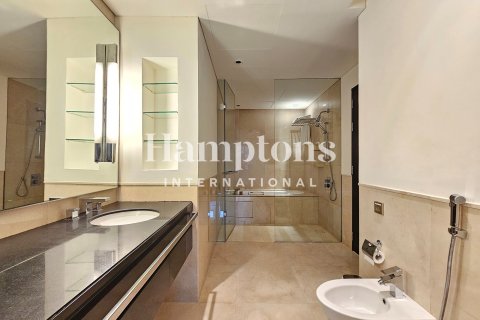 Apartment de 1 dormitorio en The Address Dubai Marina, UAE No. 160209 6