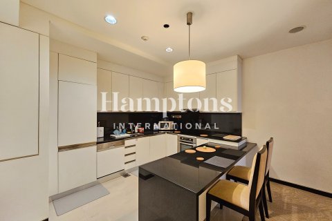 Apartment de 1 dormitorio en The Address Dubai Marina, UAE No. 160209
