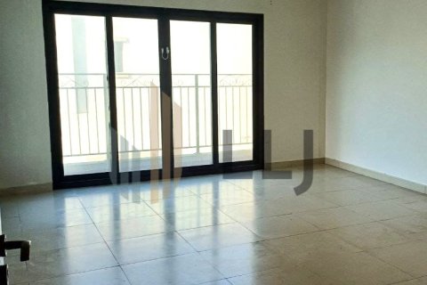 Villa de 3 chambres à Abu Dhabi, UAE No. 101989 9