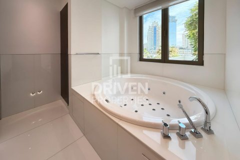 Villa de 6 dormitorios en Signature Villas, UAE No. 202845 26