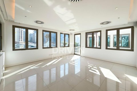 Villa de 6 dormitorios en Signature Villas, UAE No. 202845 16