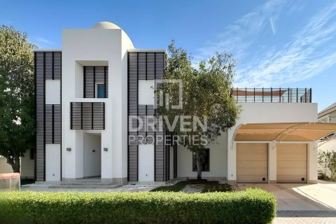 Villa de 6 dormitorios en Signature Villas, UAE No. 202845 4