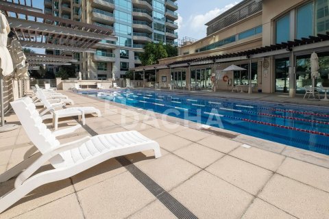 Apartment de 1 dormitorio en Emaar 6 Towers, UAE No. 162132 4