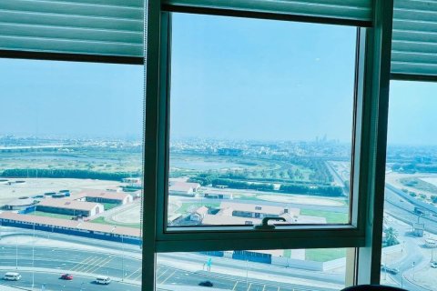 Офис с 3 спальнями в Churchill Towers, ОАЭ №137541 8