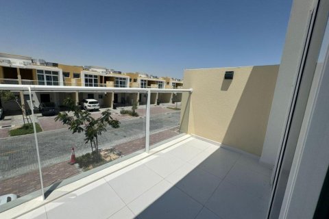 Квартира с 3 спальнями в DAMAC Hills (Akoya by DAMAC), ОАЭ №137539 5