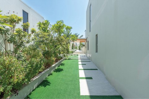 Villa de 4 dormitorios No. 128637 19