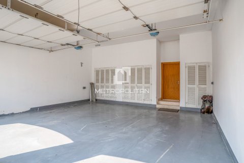 4 غرف نوم فيلا  رقم 128641 27