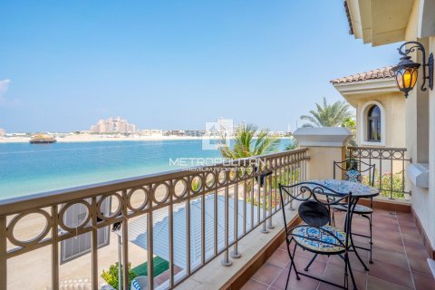 4 غرف نوم فيلا  رقم 128641 23