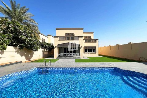 5 bedrooms Villa No. 128638 2
