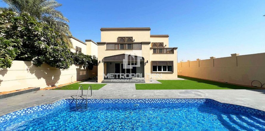 5 bedrooms Villa No. 128638