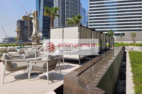 Studio Apartment in Business Bay, UAE No. 202997 19
