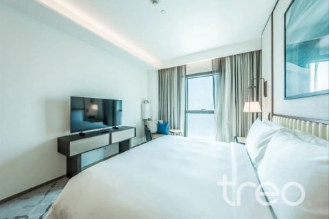 Apartment de 3 dormitorios en Address Harbour Point, UAE No. 188015 10