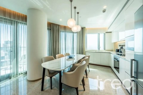 Apartment de 3 dormitorios en Address Harbour Point, UAE No. 188015 6