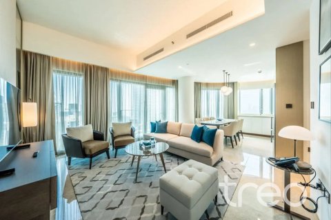 Apartment de 3 dormitorios en Address Harbour Point, UAE No. 188015 4