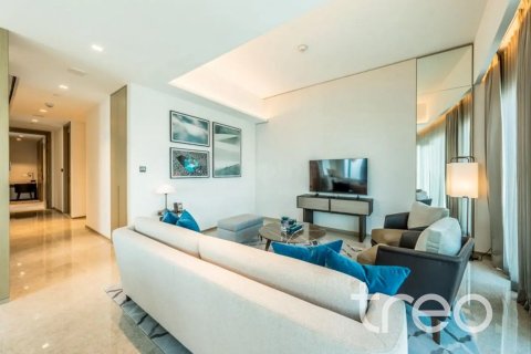 Apartment de 3 dormitorios en Address Harbour Point, UAE No. 188015 7