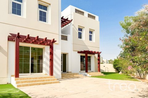 Villa de 3 dormitorios en Rahat, UAE No. 188017