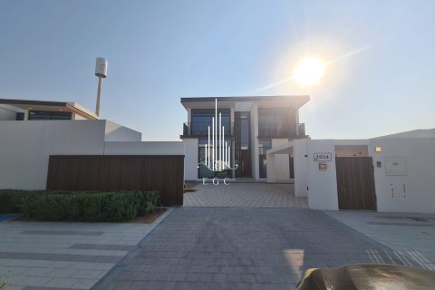 Villa de 4 dormitorios en Abu Dhabi, UAE No. 36731 26